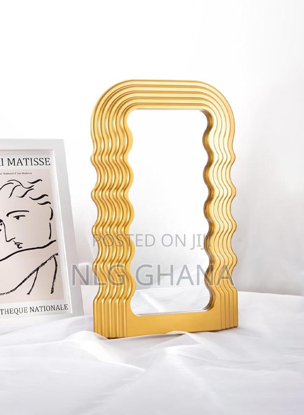 Irregular Wave Wall Mirror With Abs Frame. Ghx7540 · Photo 1