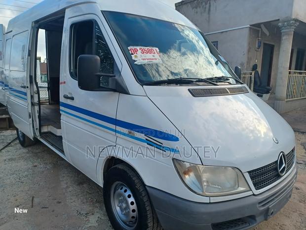 Mercedes-Benz Sprinter 2006 White