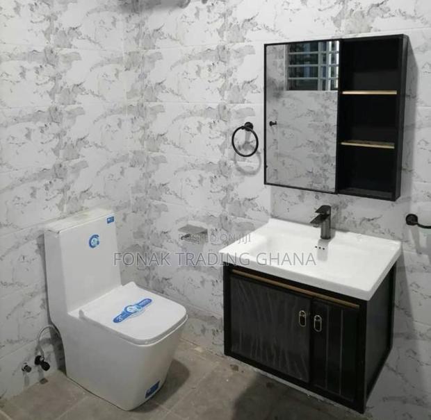 Cabinet With Watercloset