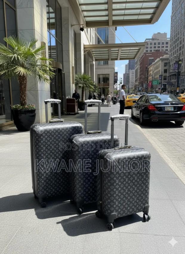 Louis Vuitton Trolling Traveling Luggage Luxurious Bags photo 6