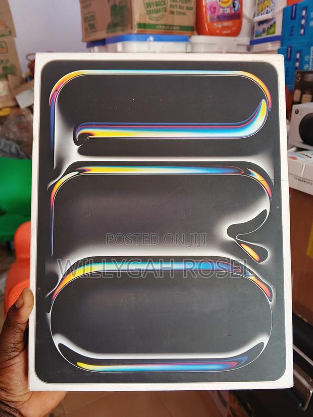 New Apple iPad Pro 13 (2024) 256 GB Black