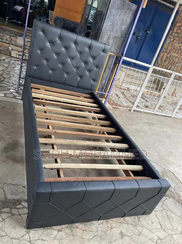 A Turkey’S 1abd Half Home Bed Frame · Photo 2