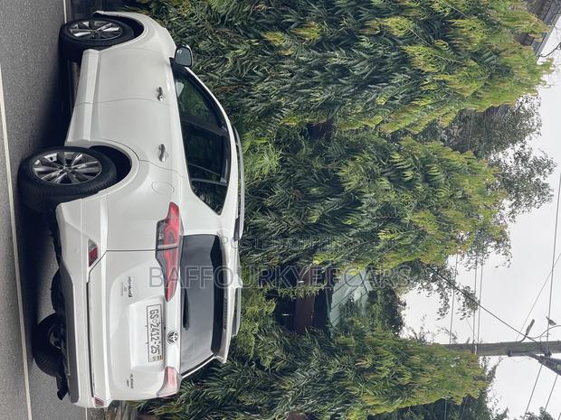 Toyota Rav-4 for Rent photo 4