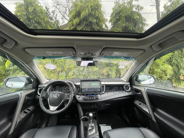 Toyota Rav-4 for Rent photo 3