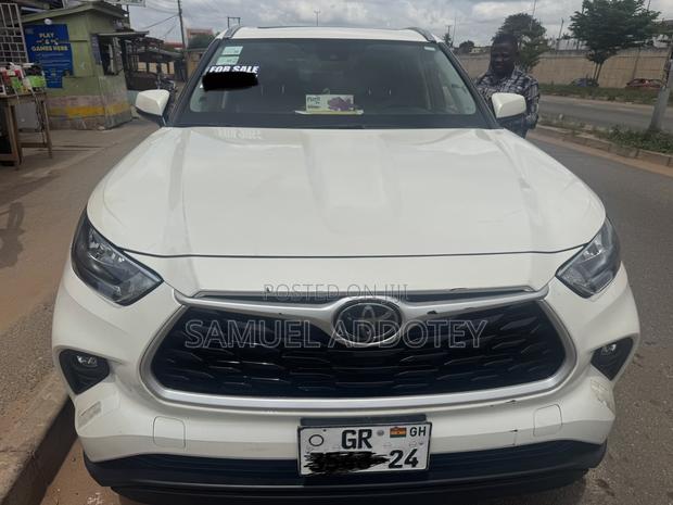 Toyota Highlander 2021 White