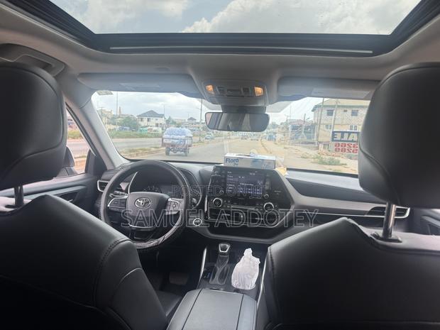 Toyota Highlander 2021 White