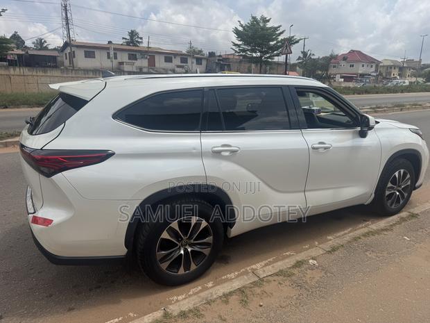 Toyota Highlander 2021 White