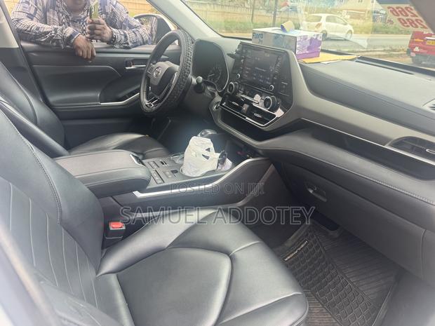 Toyota Highlander 2021 White