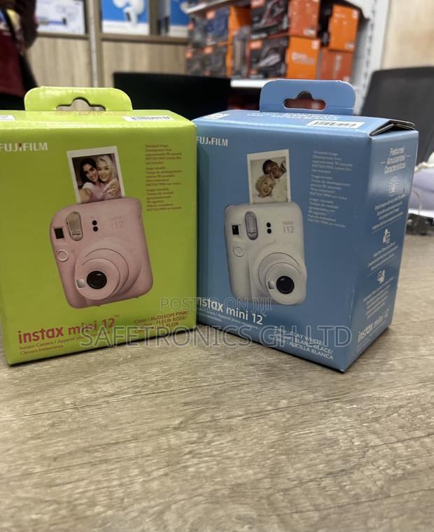 High Quality ** Instax Cam Fujifilm Mini 12 Film Instant Camera · Photo 2