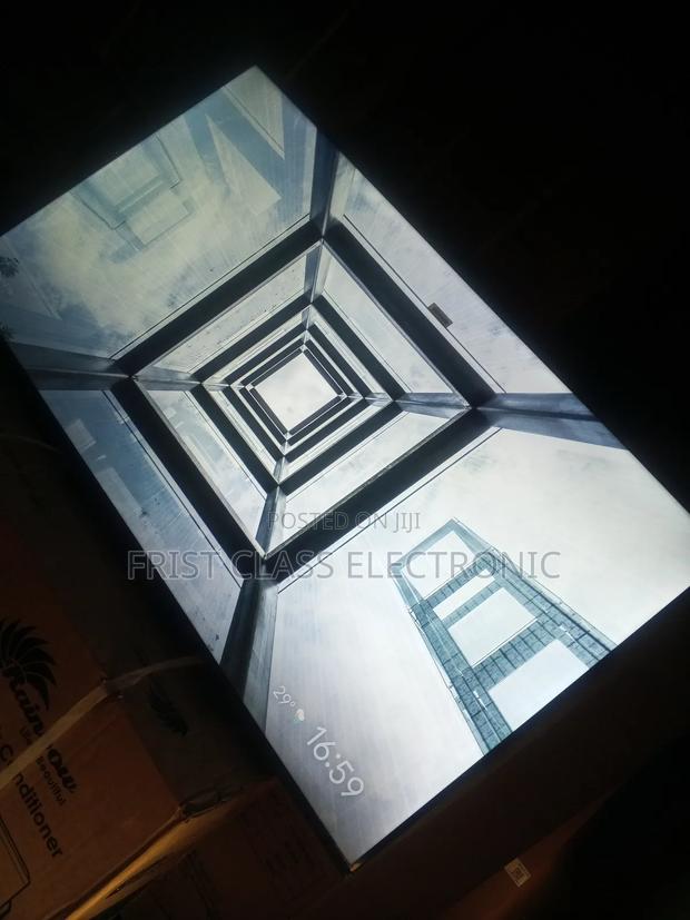 TCL Precision in Every Pixel · Photo 3