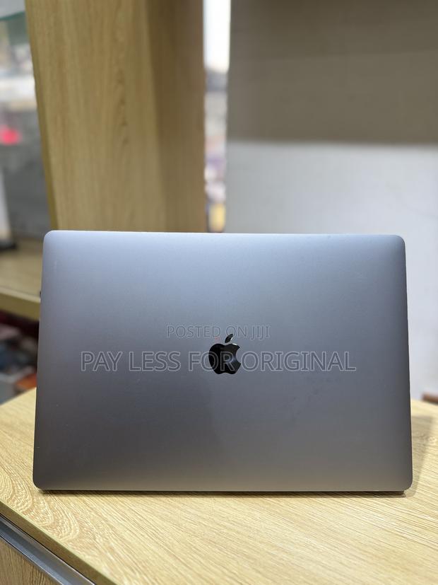Laptop Apple MacBook Pro 2019 16GB Intel Core i7 SSD 512GB photo 3