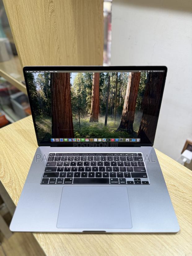 Laptop Apple MacBook Pro 2019 16GB Intel Core i7 SSD 512GB photo 2
