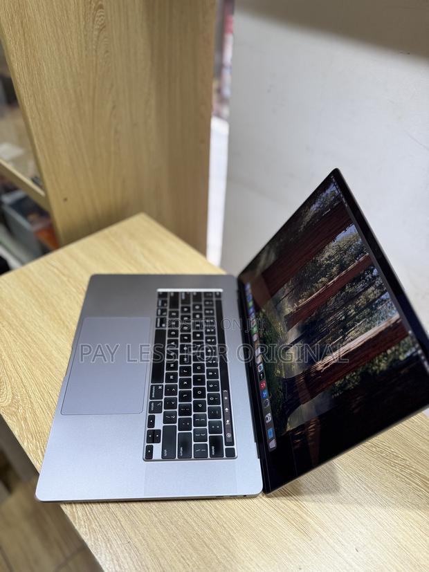 Laptop Apple MacBook Pro 2019 16GB Intel Core i7 SSD 512GB photo 4