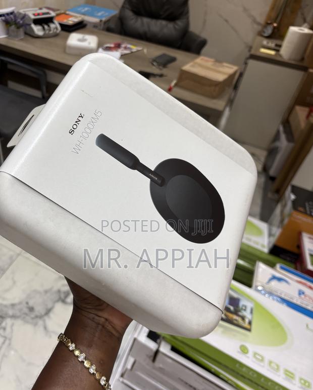 Unique Design Sony Wh-1000xm5 Premium Speaker(Black)Over Ear · Photo 2