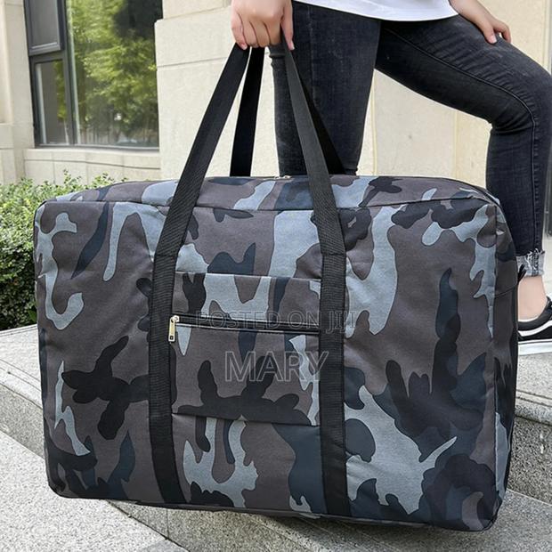 Extra Large Capacity Duffle Traveling Bag photo 2