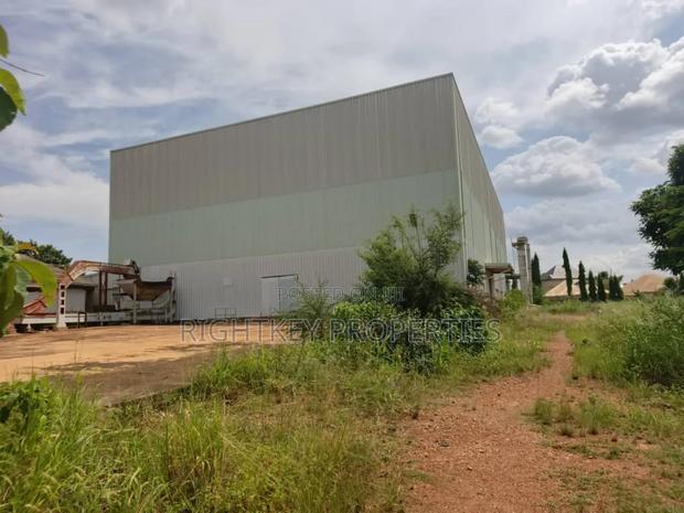 5acres of Commercial Property for Sale · Photo 1