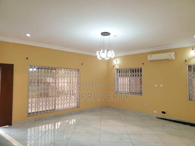 3bdrm Apartment in East Legon for rent photo 3