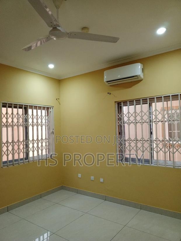 3bdrm Apartment in East Legon for rent photo 12