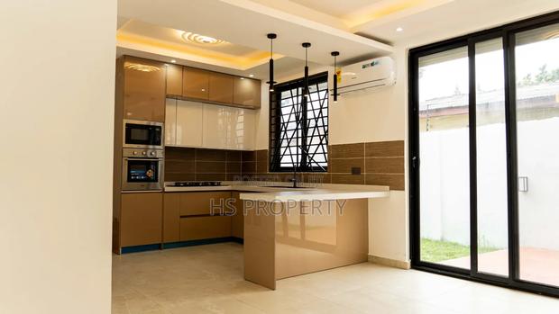4bdrm House in East Legon for rent photo 9