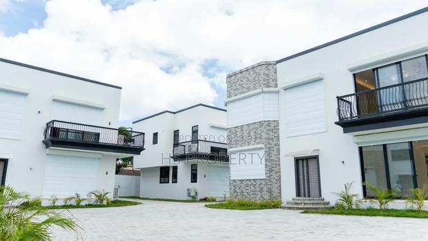 4bdrm House in East Legon for rent photo 4