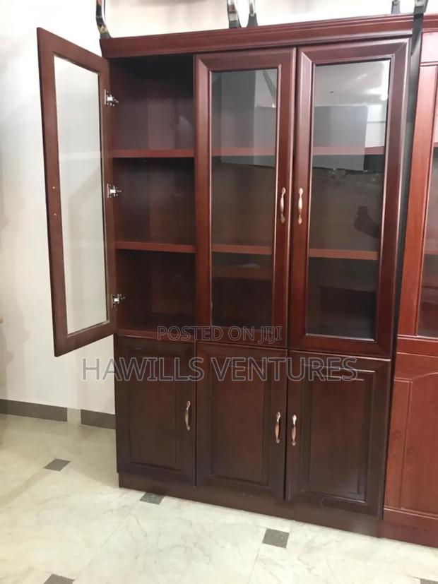 Executive Bookshelf Wooden · Photo 2