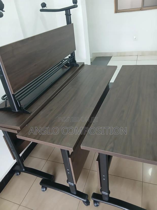 Excellent Movable Study Table · Photo 2