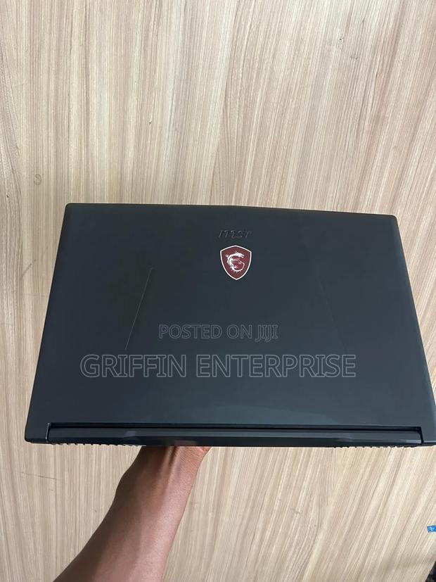 Laptop MSI GL63 8RD 16GB Intel Core I5 HDD+SSD 1T
