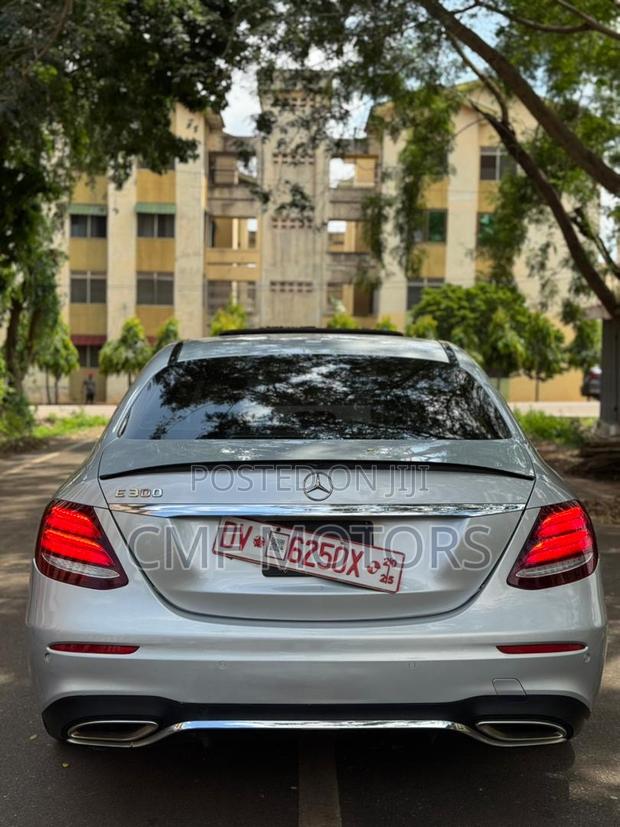 Mercedes-Benz E300 2019 Silver