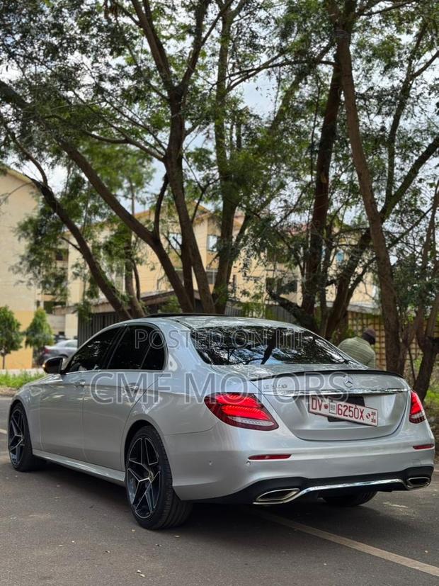 Mercedes-Benz E300 2019 Silver