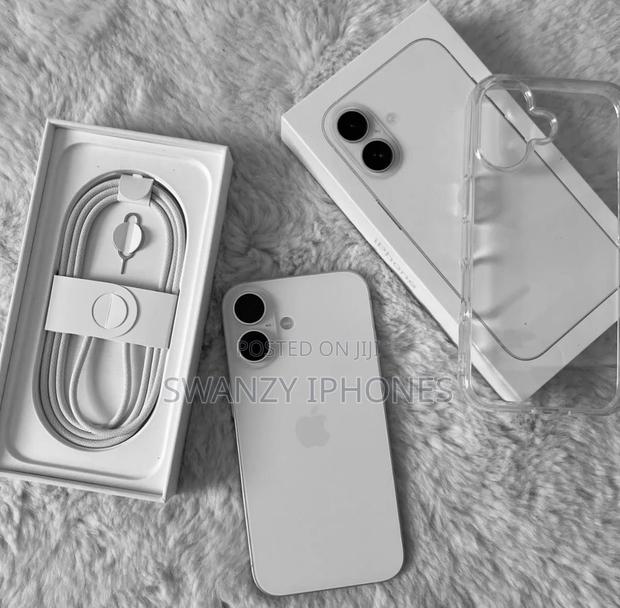 New Apple iPhone 16 128 GB White · Photo 4