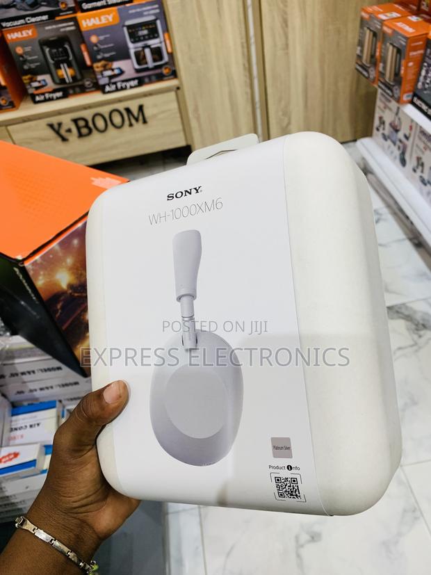 Text Us for Your Sony Wh-1000xm6 Headset · Photo 2