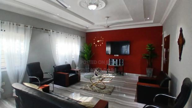 Furnished 3bdrm Apartment in Kokomlemle for Rent · Photo 1