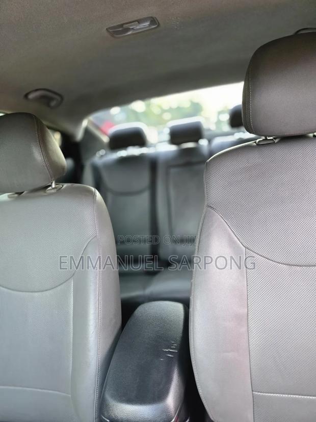 Hyundai Elantra Limited 4dr Sedan (1.8L 4cyl 6A) 2015 Gray photo 6