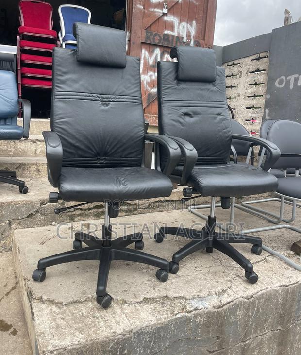 Office/ Swivel Chair · Photo 4