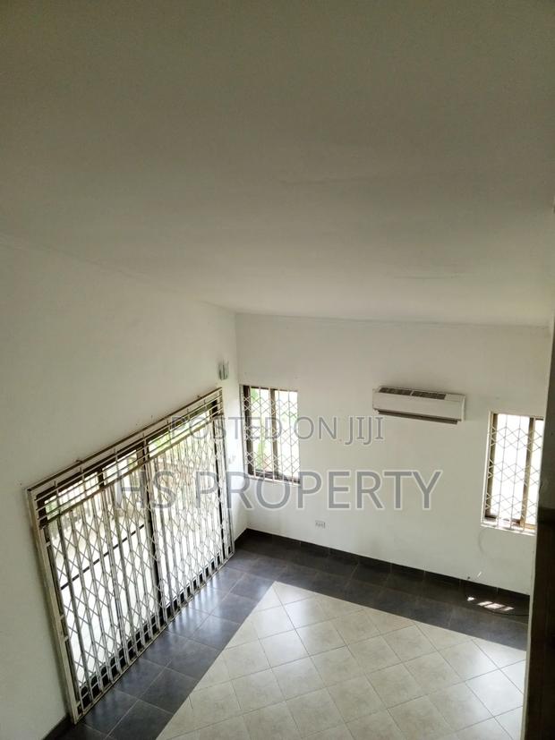 5bdrm House in Cantonments for rent photo 20