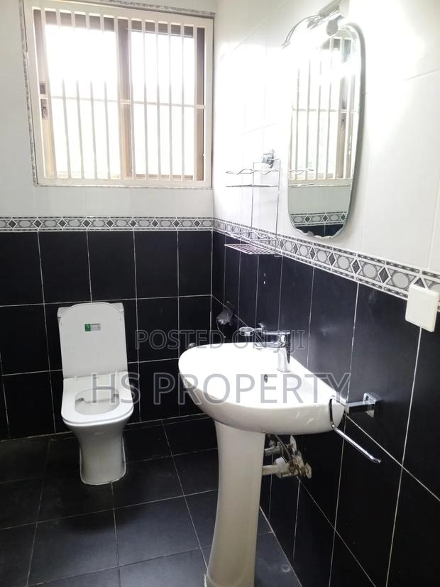 5bdrm House in Cantonments for rent photo 15