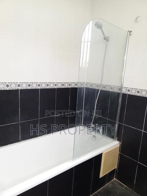 5bdrm House in Cantonments for rent photo 16