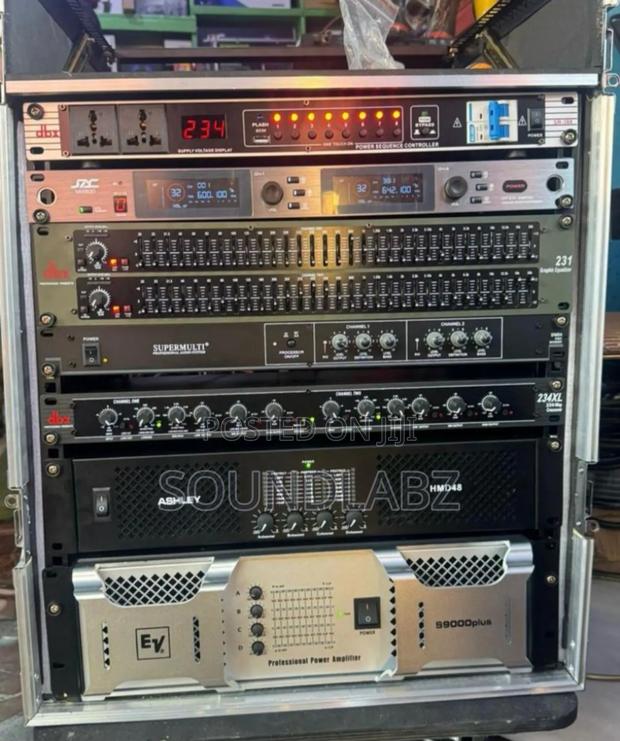 Solid Amplifier Rack Set for Professional Speaker Set · Photo 2