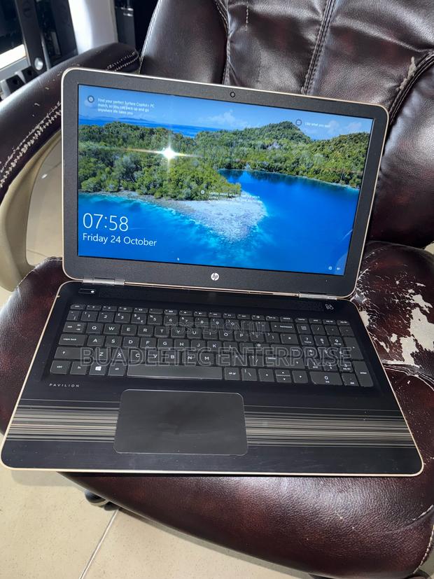 Laptop HP Pavilion 15 8GB AMD SSD 256GB