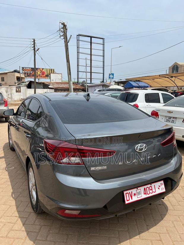Hyundai Elantra SEL 2019 Gray