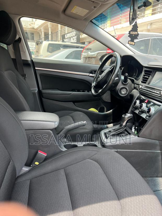 Hyundai Elantra SEL 2019 Gray