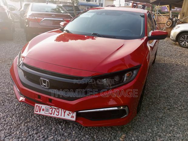 Honda Civic 2019 Red photo 2