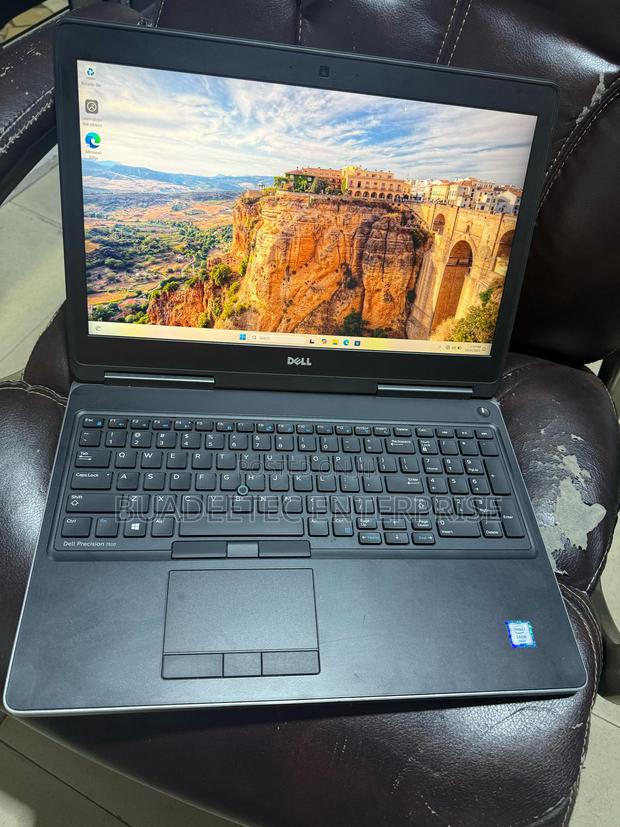 Laptop Dell Precision 7510 32GB Intel Xeon SSD 512GB photo 2