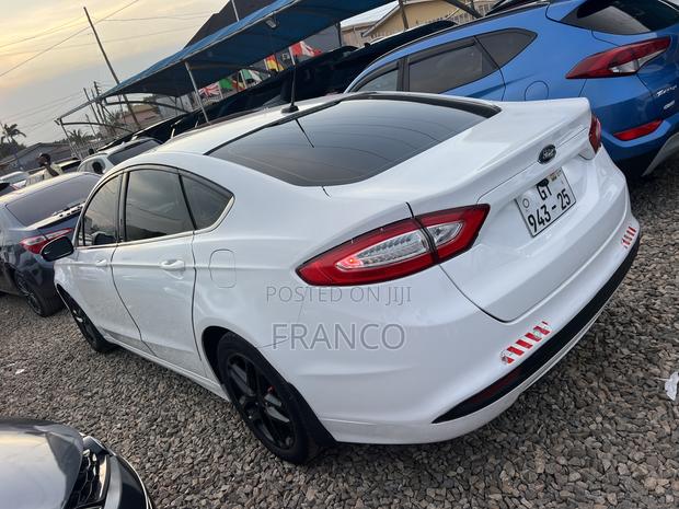 Ford Fusion SE 4dr Sedan (2.5L 4cyl 6A) 2014 White