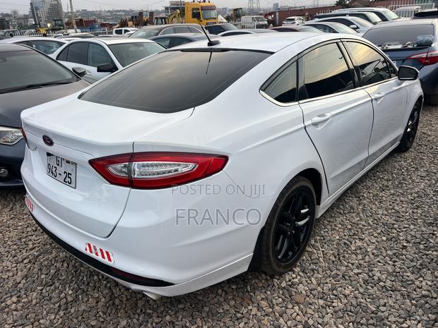 Ford Fusion SE 4dr Sedan (2.5L 4cyl 6A) 2014 White