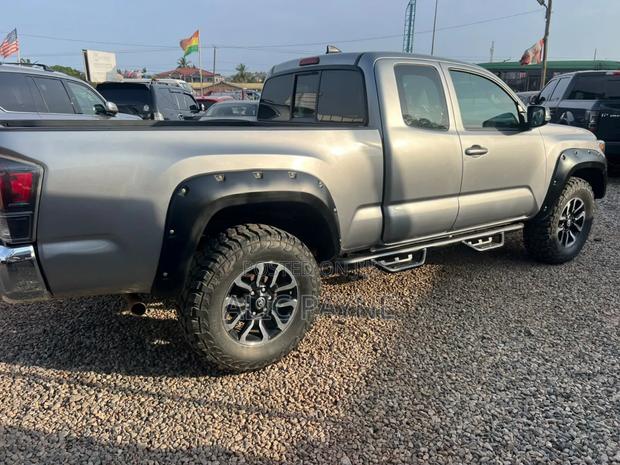 Toyota Tacoma 4dr Double Cab 2016 Silver