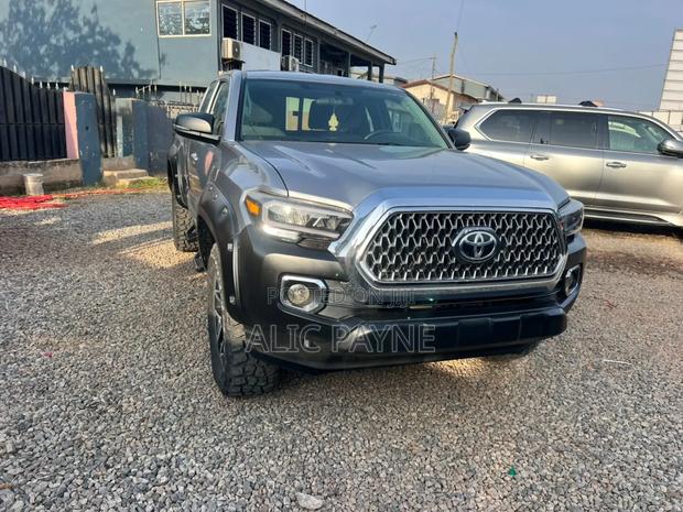Toyota Tacoma 4dr Double Cab 2016 Silver