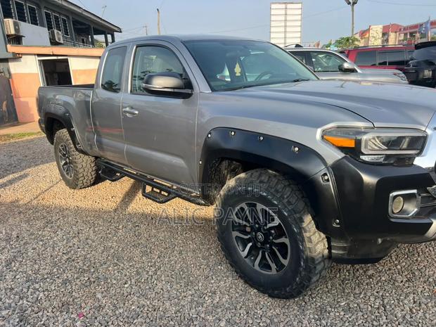 Toyota Tacoma 4dr Double Cab 2016 Silver