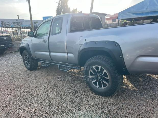 Toyota Tacoma 4dr Double Cab 2016 Silver
