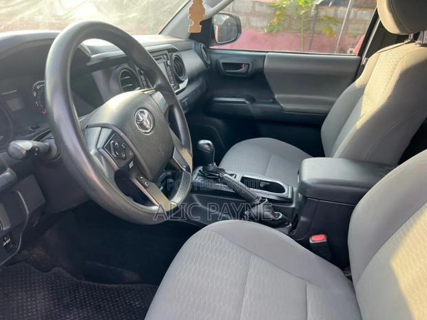 Toyota Tacoma 4dr Double Cab 2016 Silver